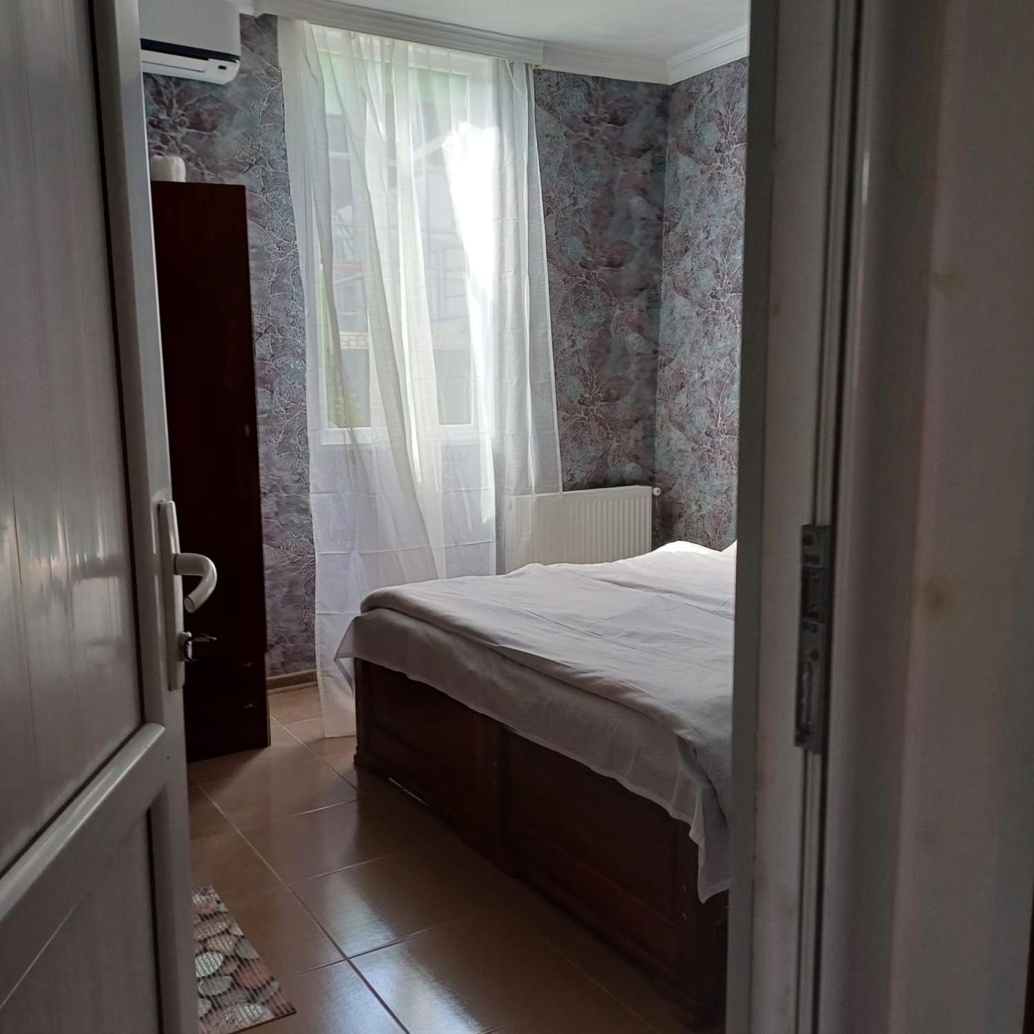 White Guest House Batumi Quarto foto
