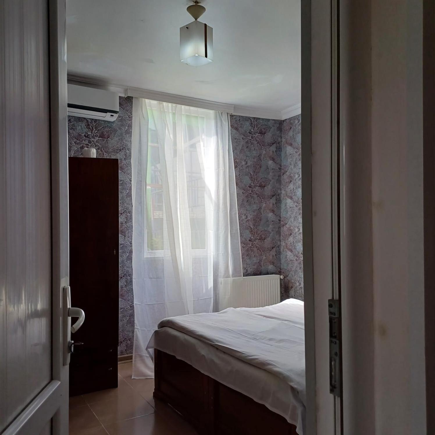 White Guest House Batumi Quarto foto