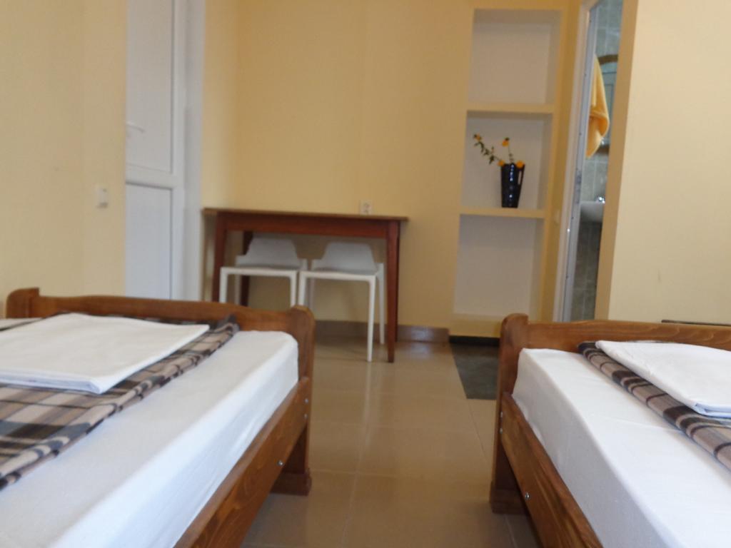 White Guest House Batumi Quarto foto