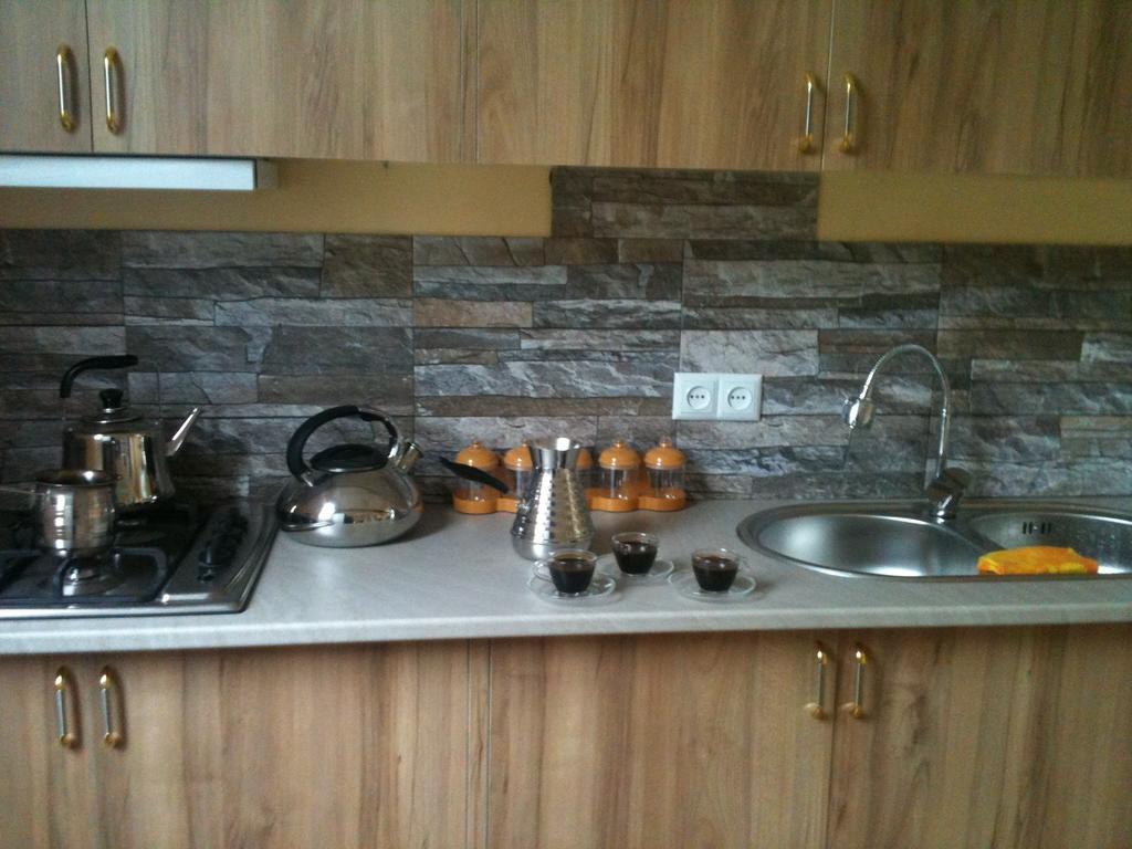White Guest House Batumi Quarto foto